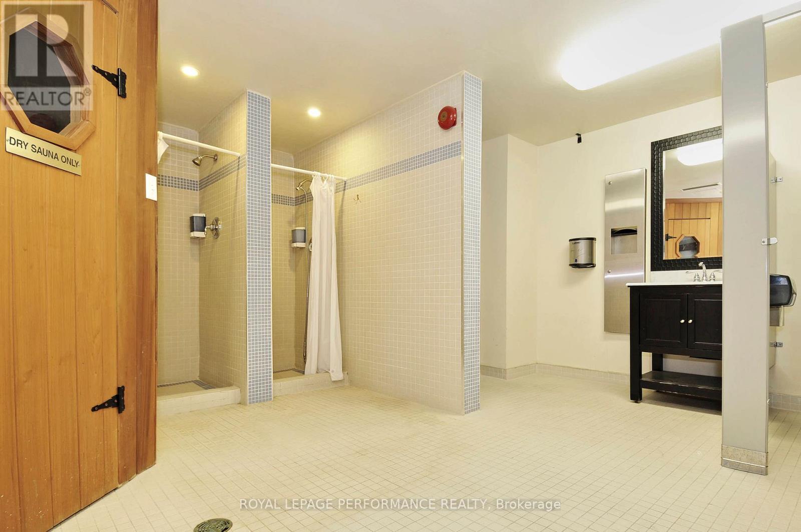 #1701 470 LAURIER AVENUE W - 32