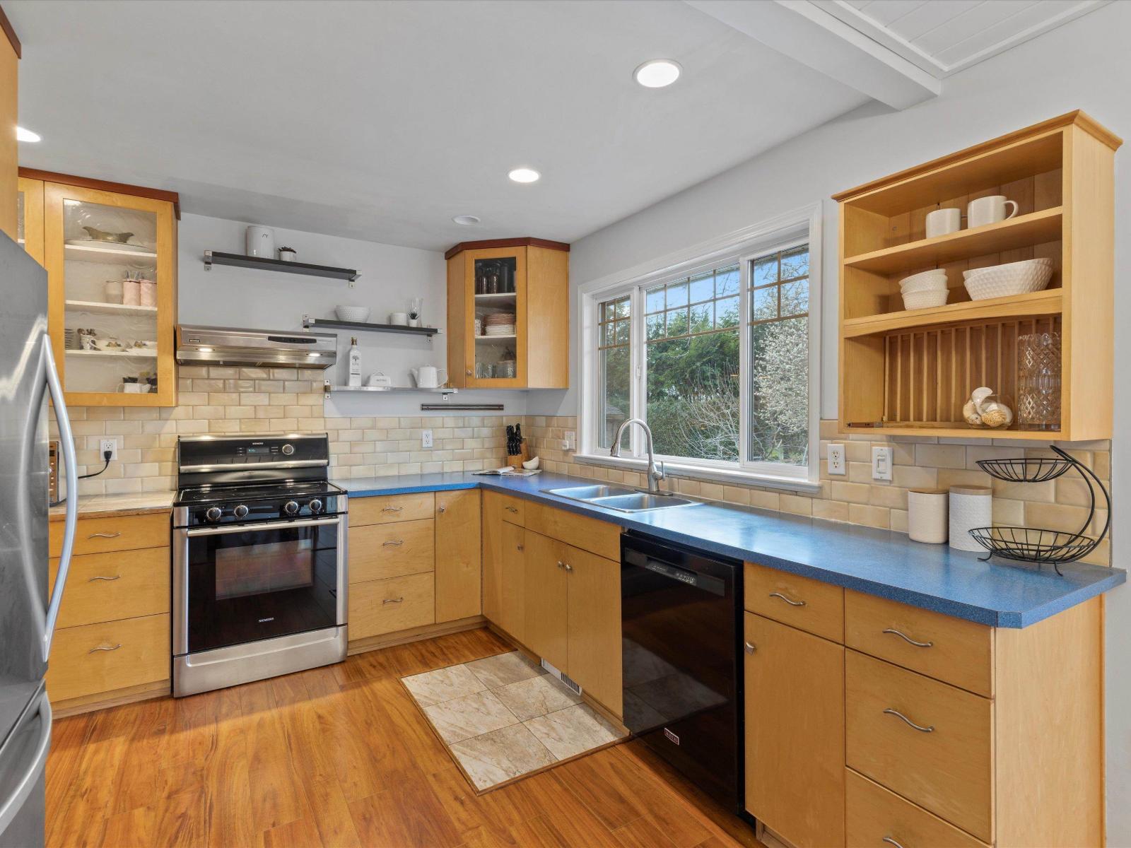 6909 FRASER DRIVE, Agassiz, Agassiz