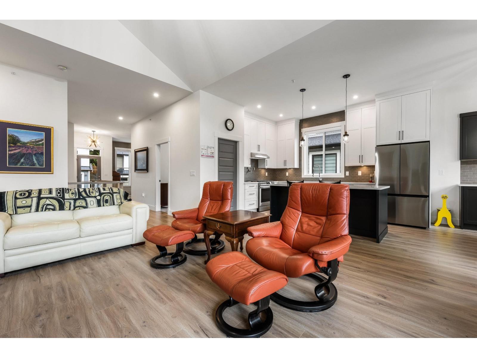 88 1880 COLUMBIA VALLEY ROAD, Cultus Lake South, Lindell Beach