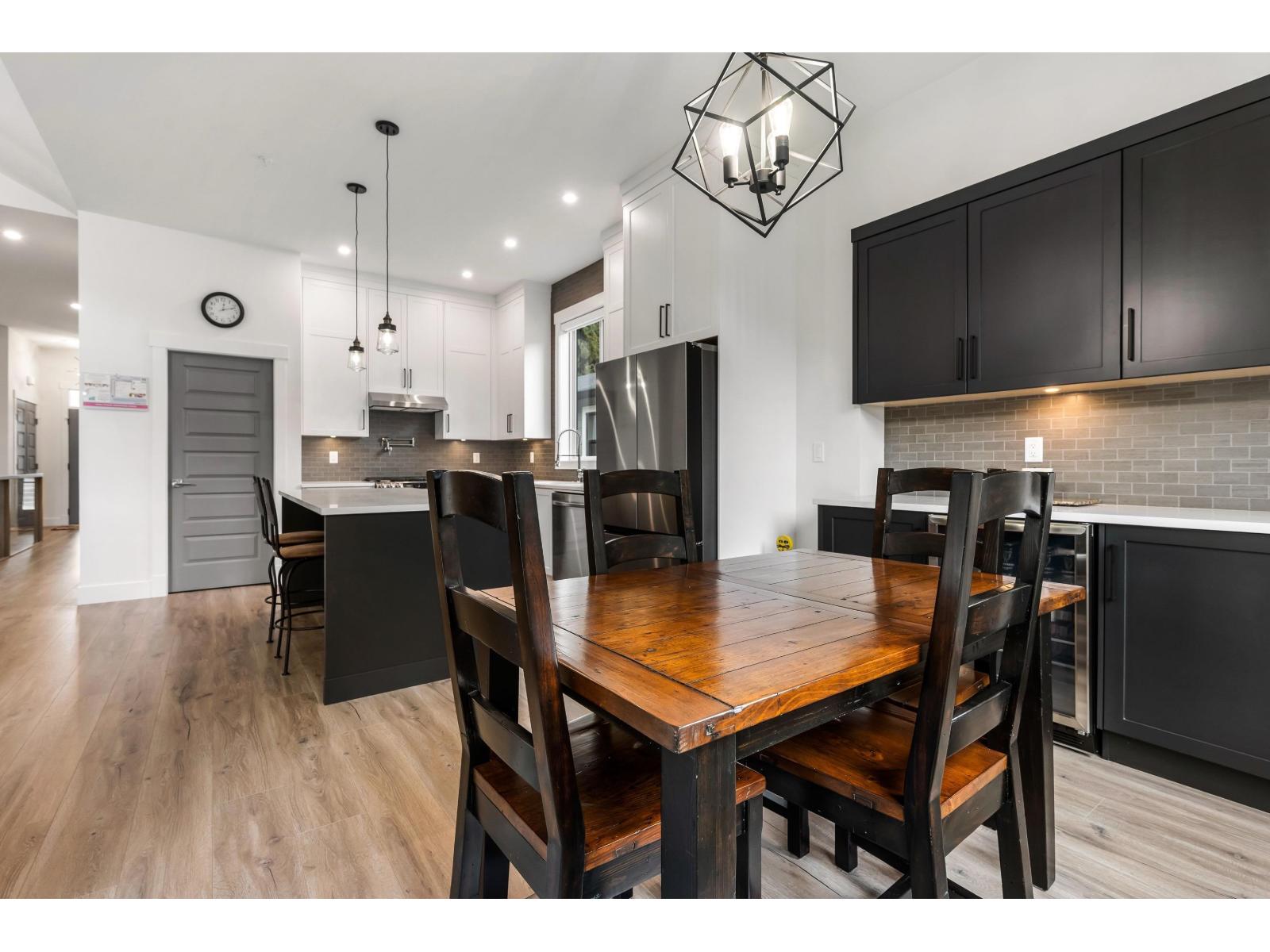 88 1880 COLUMBIA VALLEY ROAD, Cultus Lake South, Lindell Beach