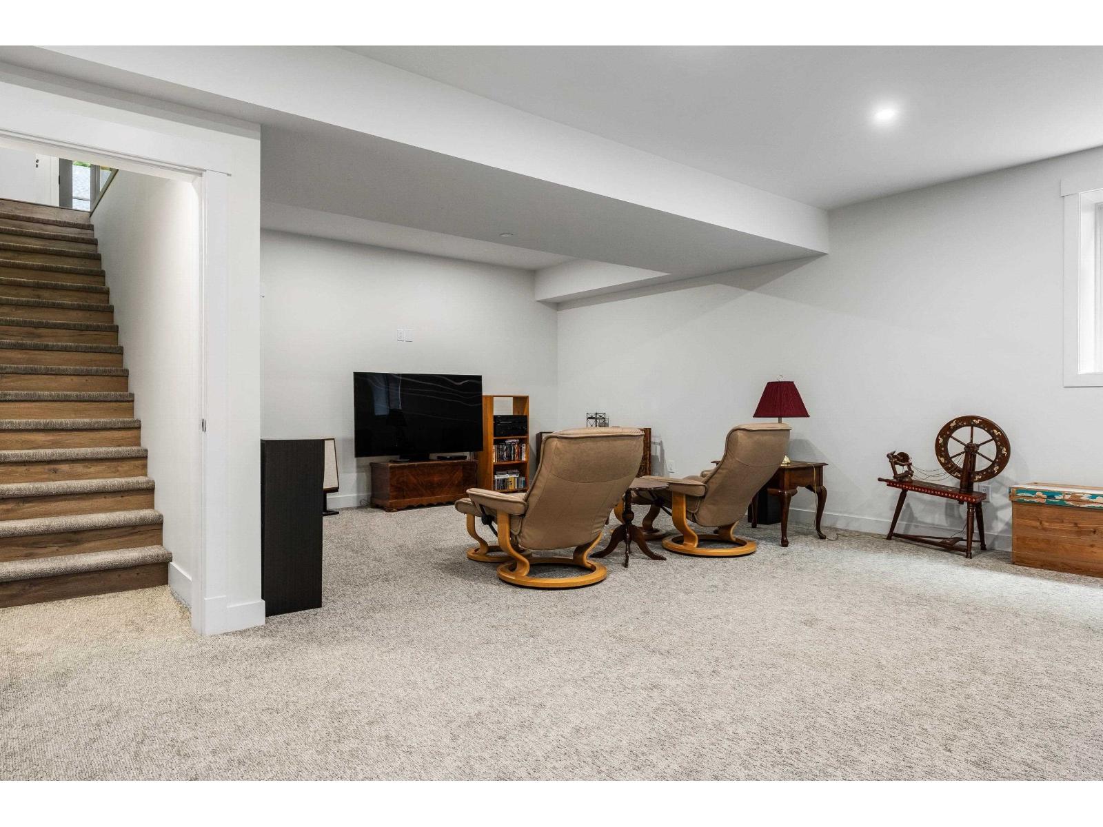 88 1880 COLUMBIA VALLEY ROAD, Cultus Lake South, Lindell Beach