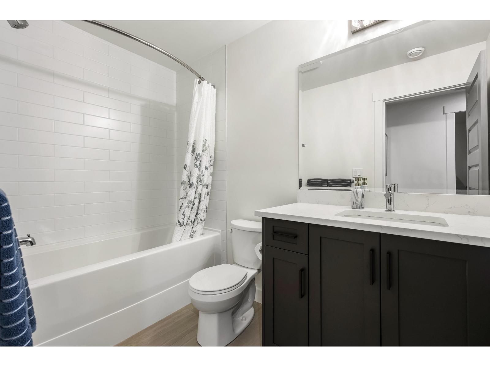 88 1880 COLUMBIA VALLEY ROAD, Cultus Lake South, Lindell Beach