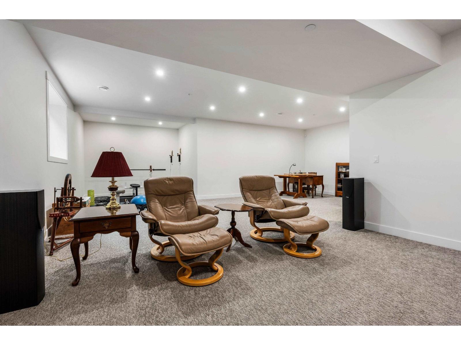 88 1880 COLUMBIA VALLEY ROAD, Cultus Lake South, Lindell Beach