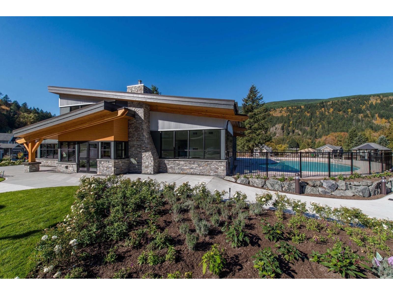 88 1880 COLUMBIA VALLEY ROAD, Cultus Lake South, Lindell Beach