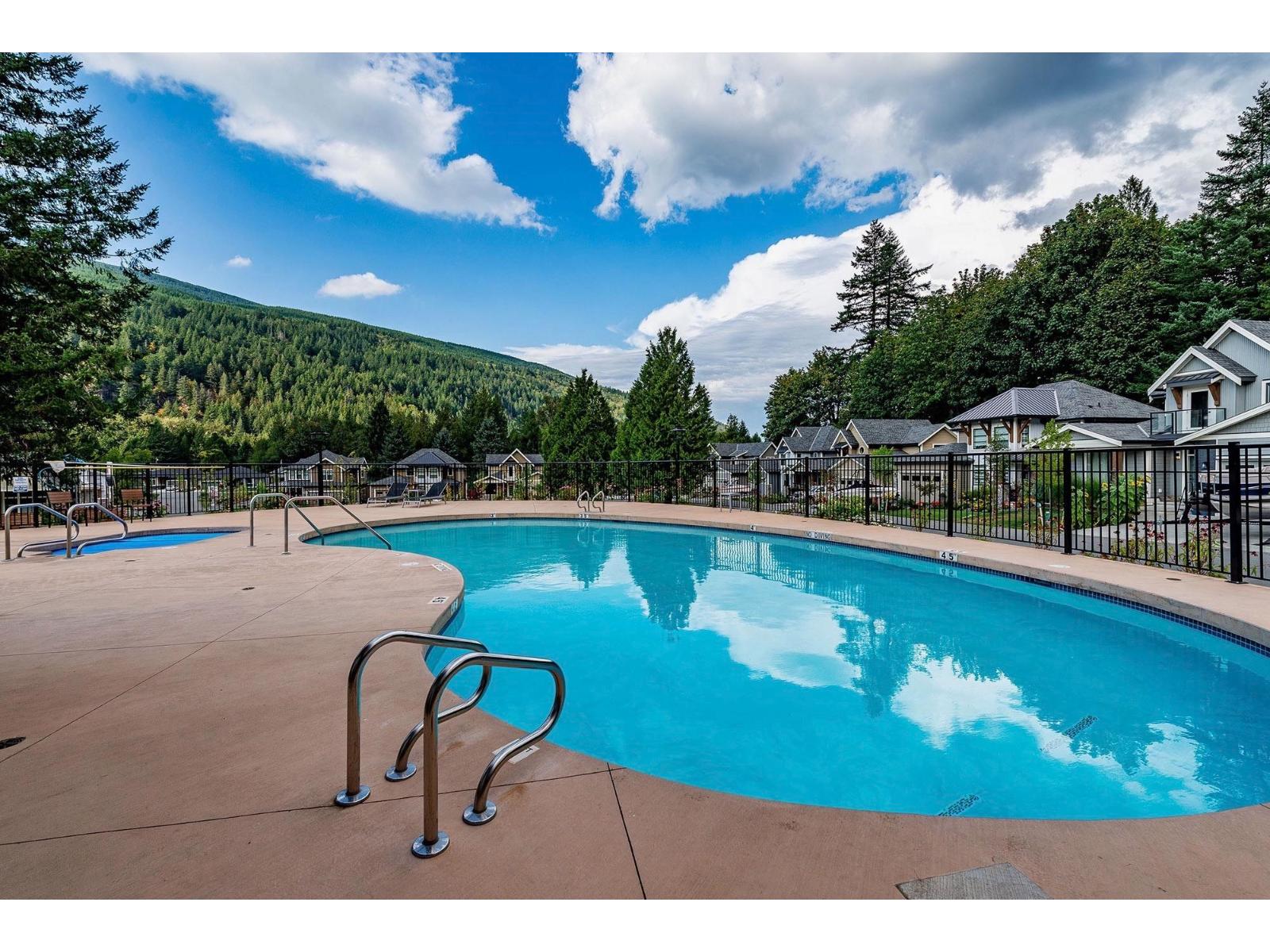 88 1880 COLUMBIA VALLEY ROAD, Cultus Lake South, Lindell Beach