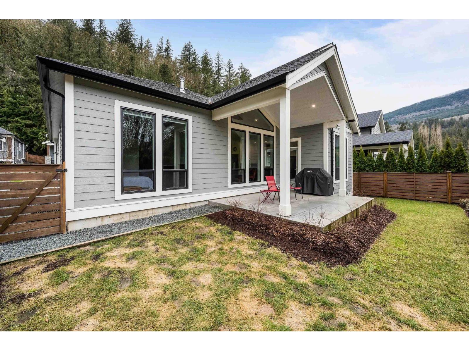 88 1880 COLUMBIA VALLEY ROAD, Cultus Lake South, Lindell Beach