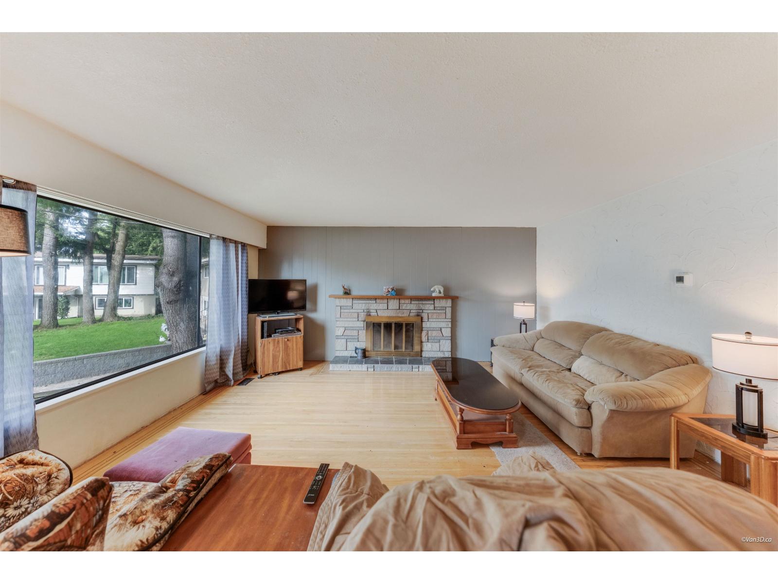 10122 127B STREET - Photo 3 of 30, Surrey, British Columbia