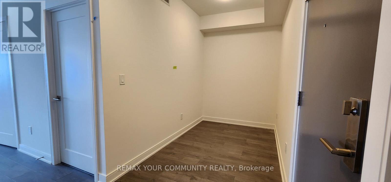 1102 - 705 DAVIS DRIVE - Photo 3 of 28, Newmarket (Huron Heights-Leslie Valley), Ontario