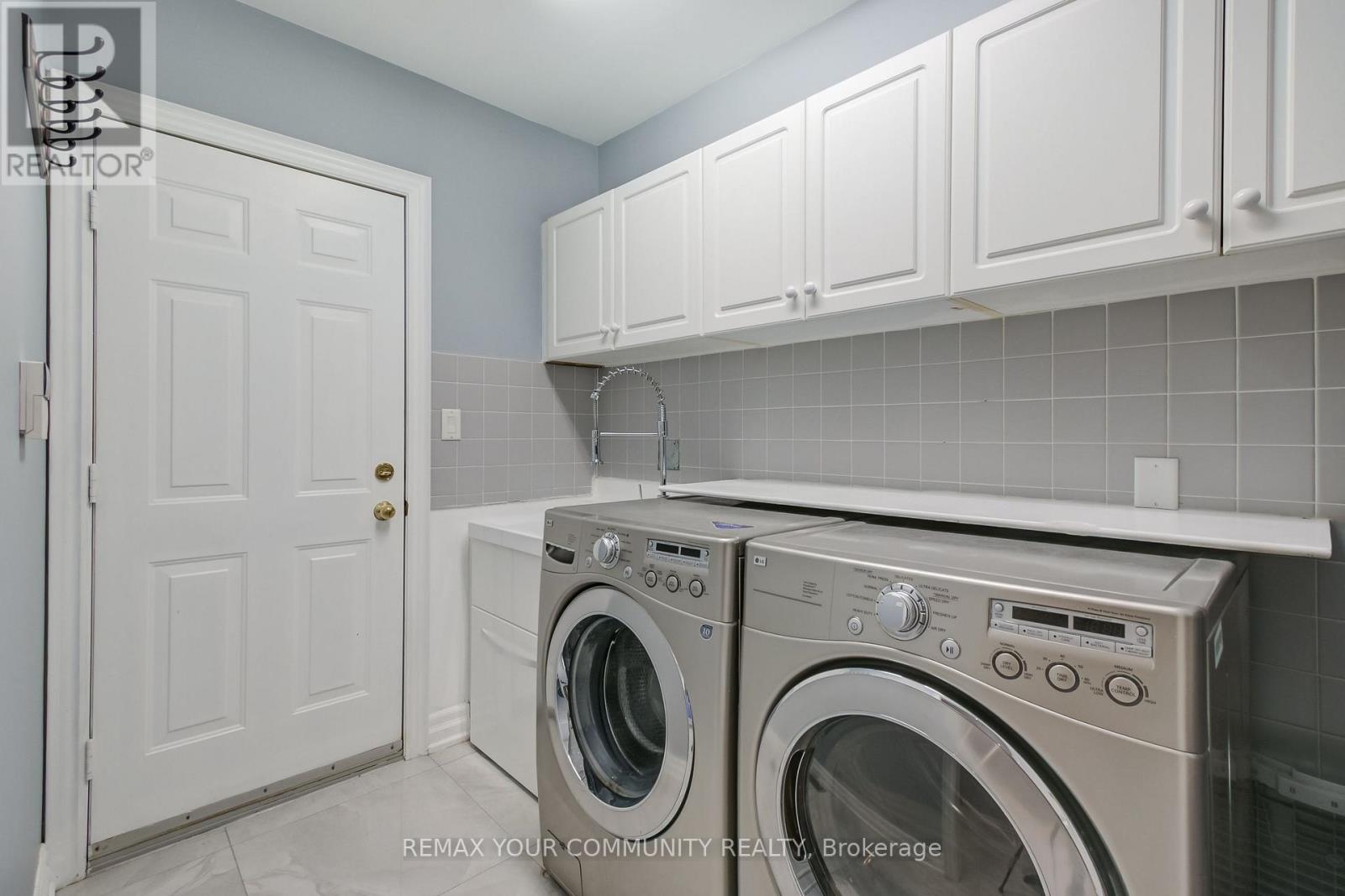 88 CASTELLI COURT - 19