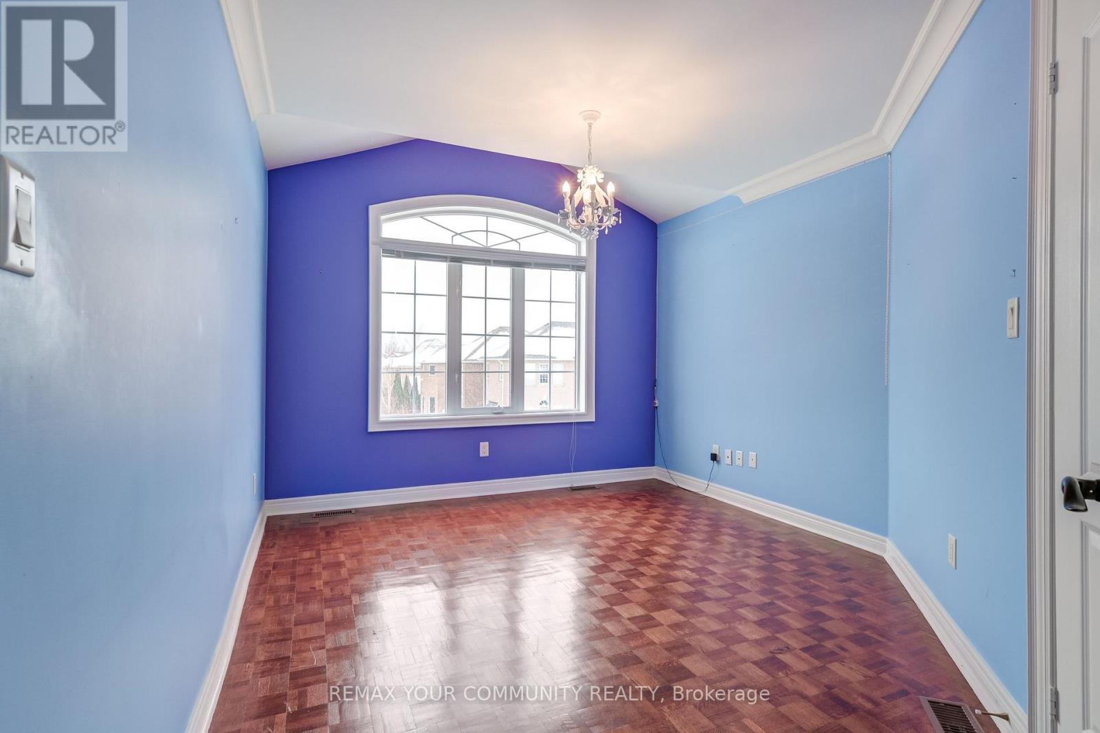 88 CASTELLI COURT - 25