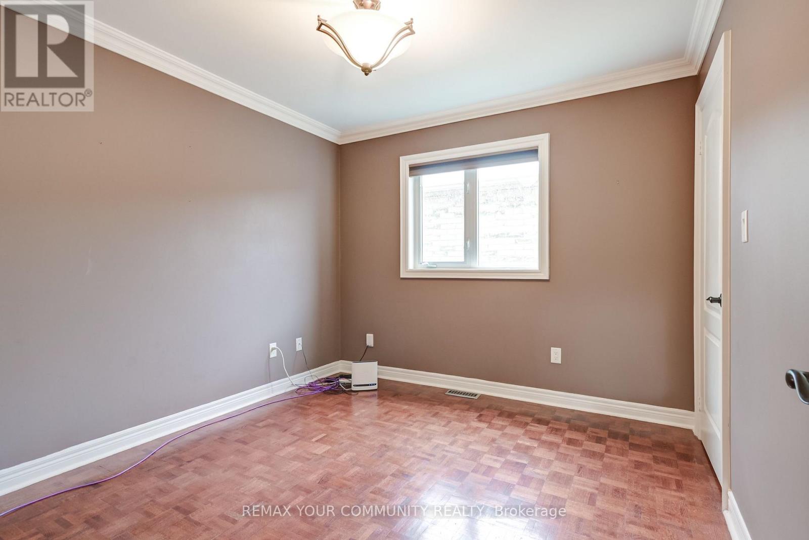 88 CASTELLI COURT - 27