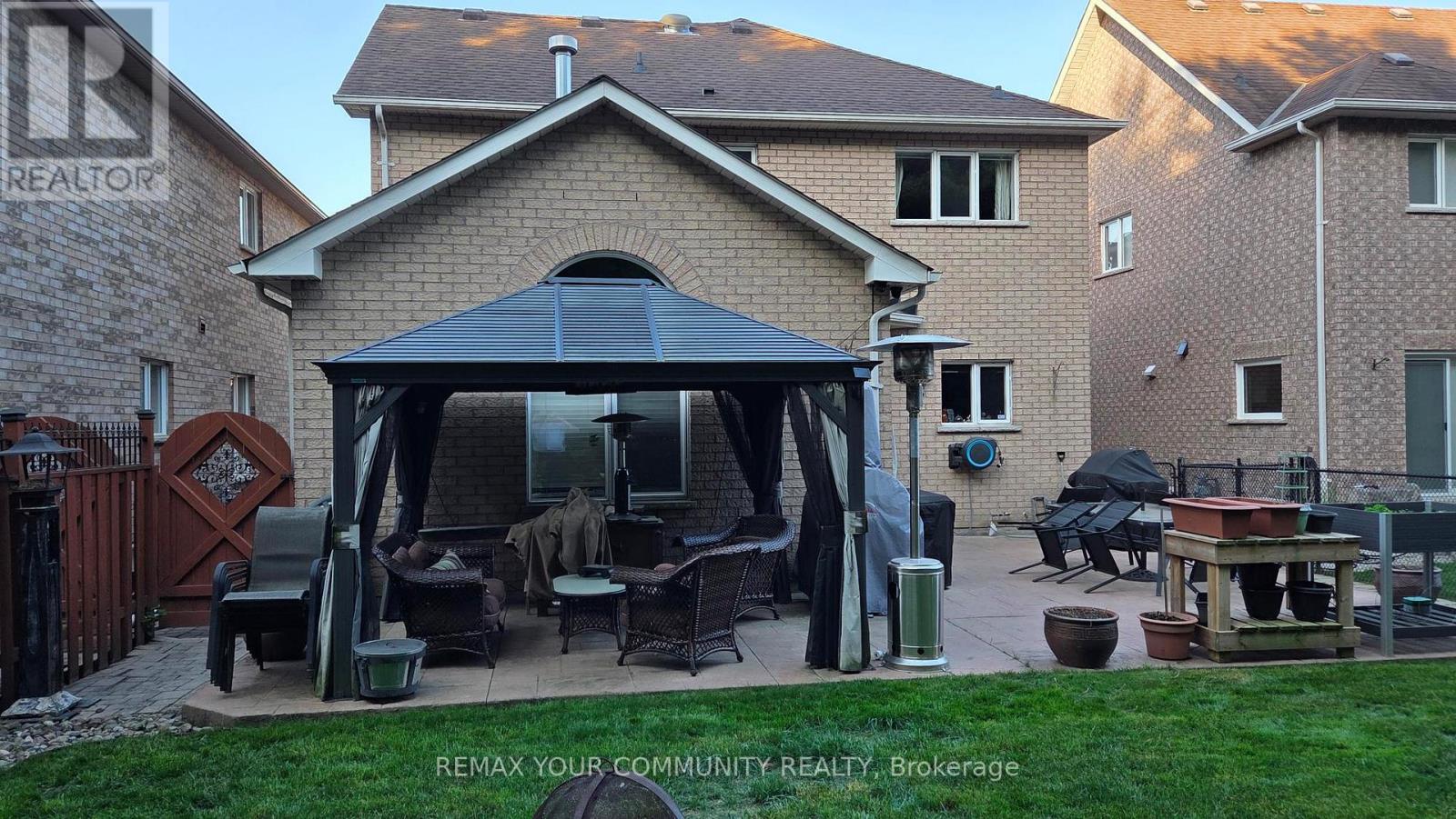 88 CASTELLI COURT - 47