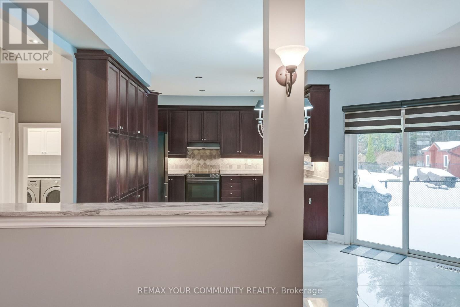 88 CASTELLI COURT - 9