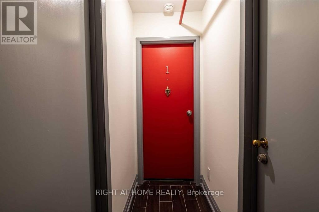 1 - 82 RONCESVALLES AVENUE - Photo 3 of 11, Toronto (Roncesvalles), Ontario