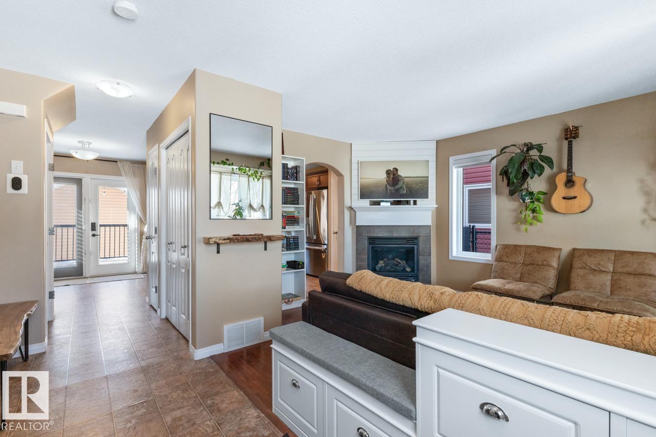 3820 53 ST - Photo 3 of 39, Gibbons, Alberta