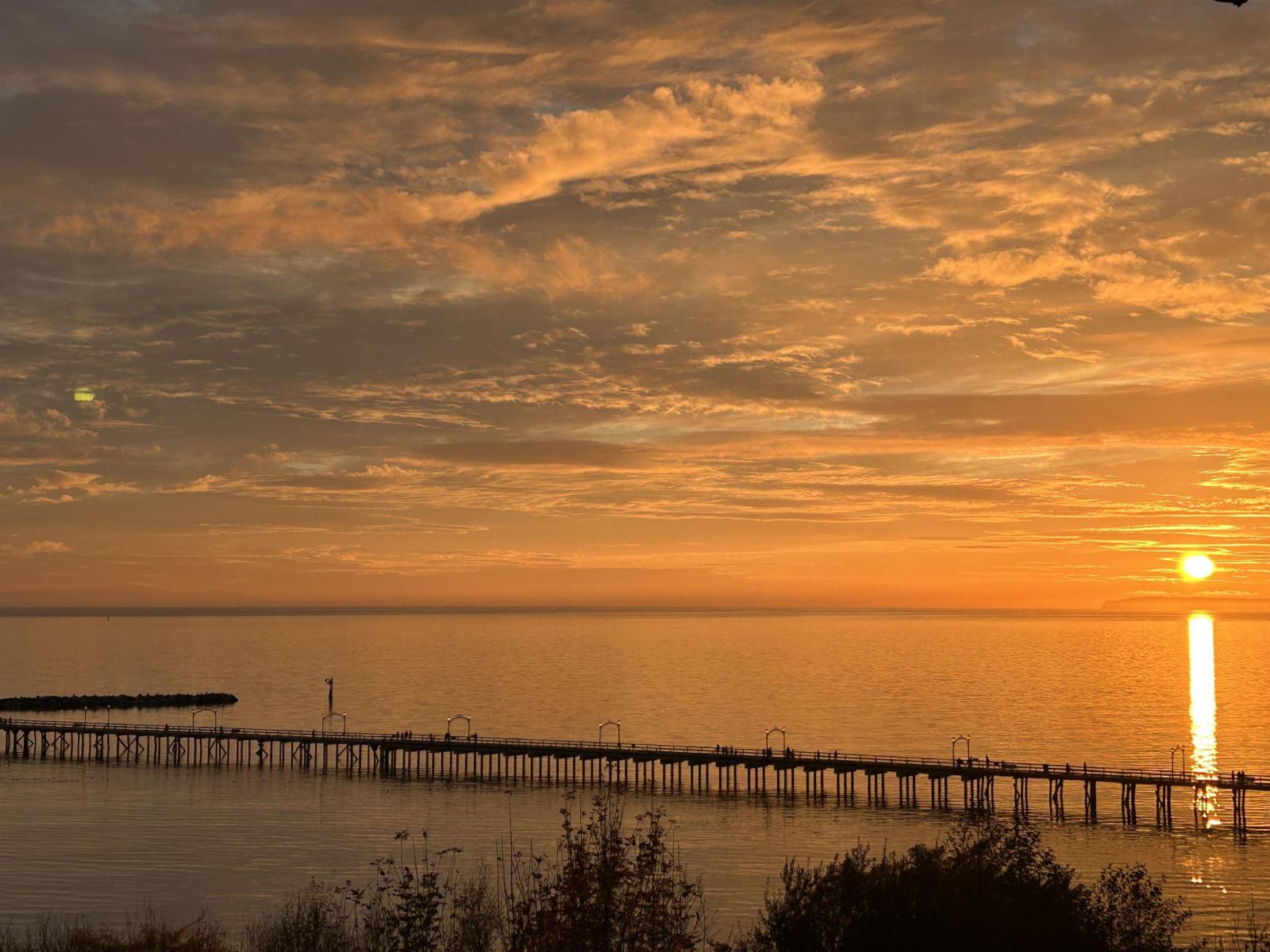 204 15165 MARINE DRIVE, White Rock