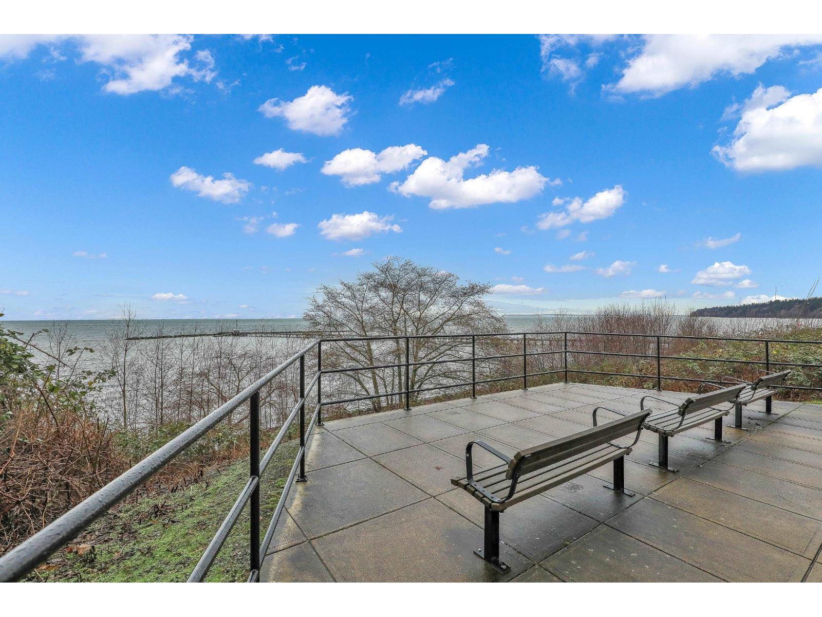 204 15165 MARINE DRIVE, White Rock