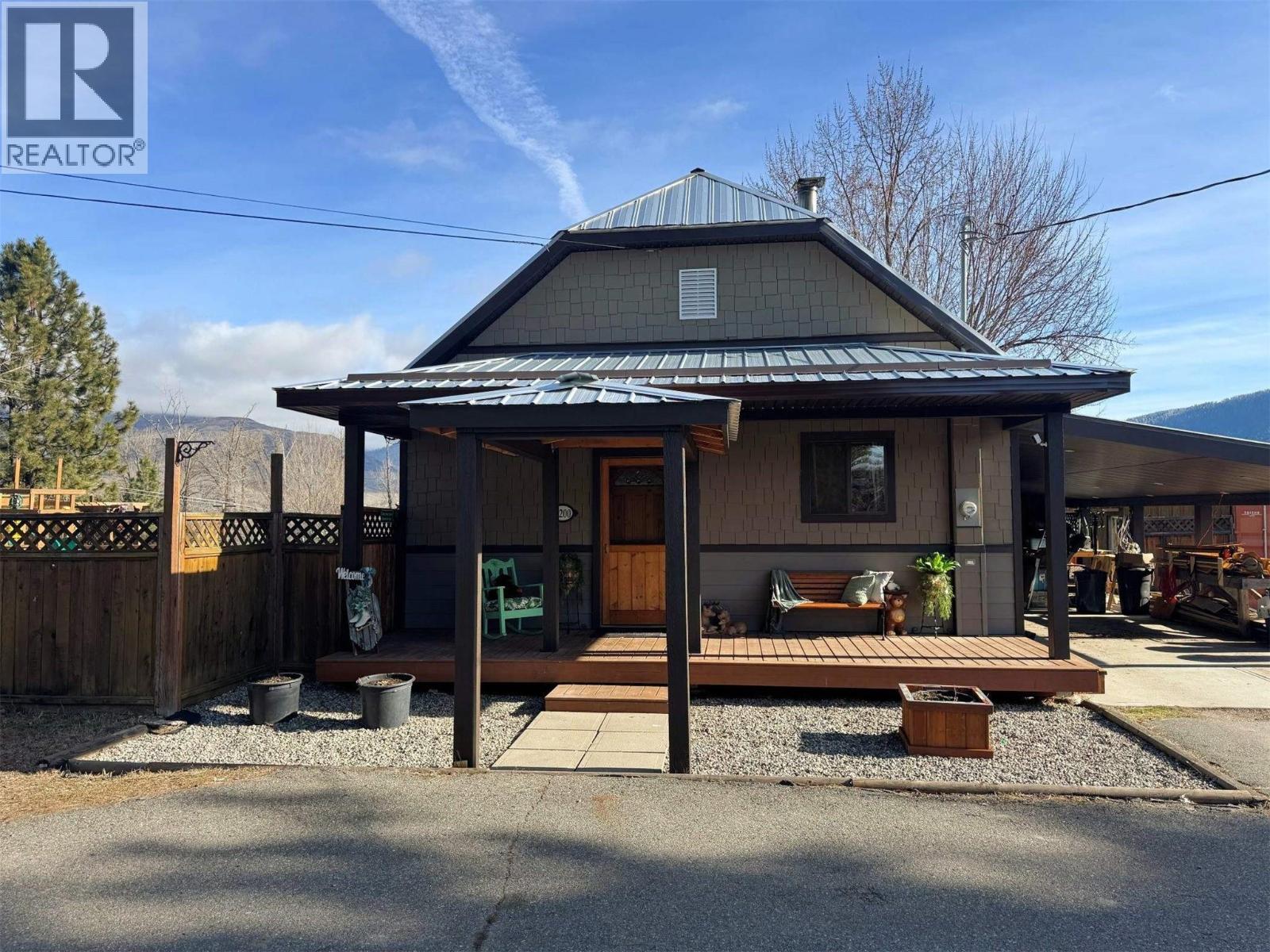 2200 Almond Gardens Road East