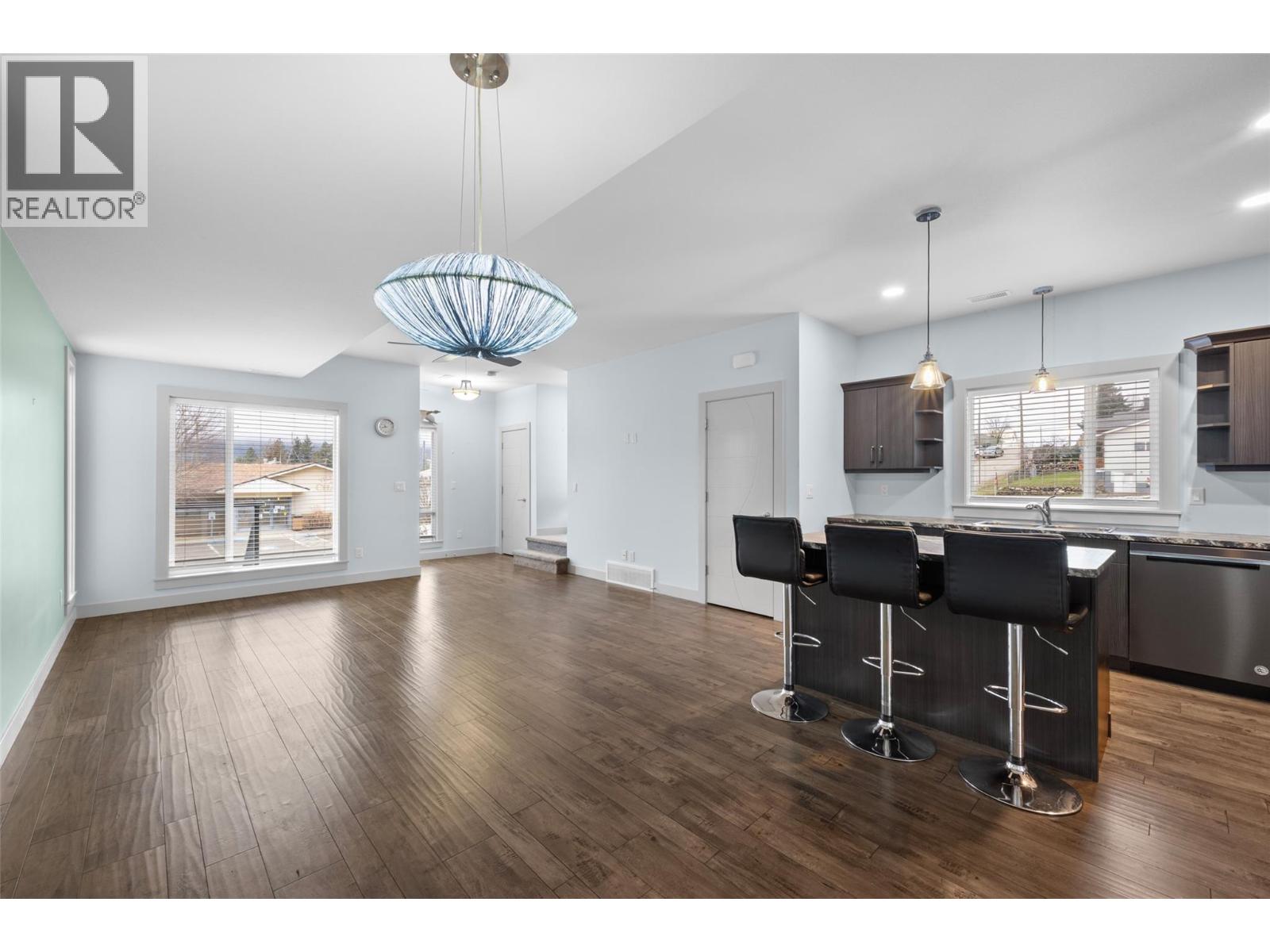 829 Okanagan Avenue - 15