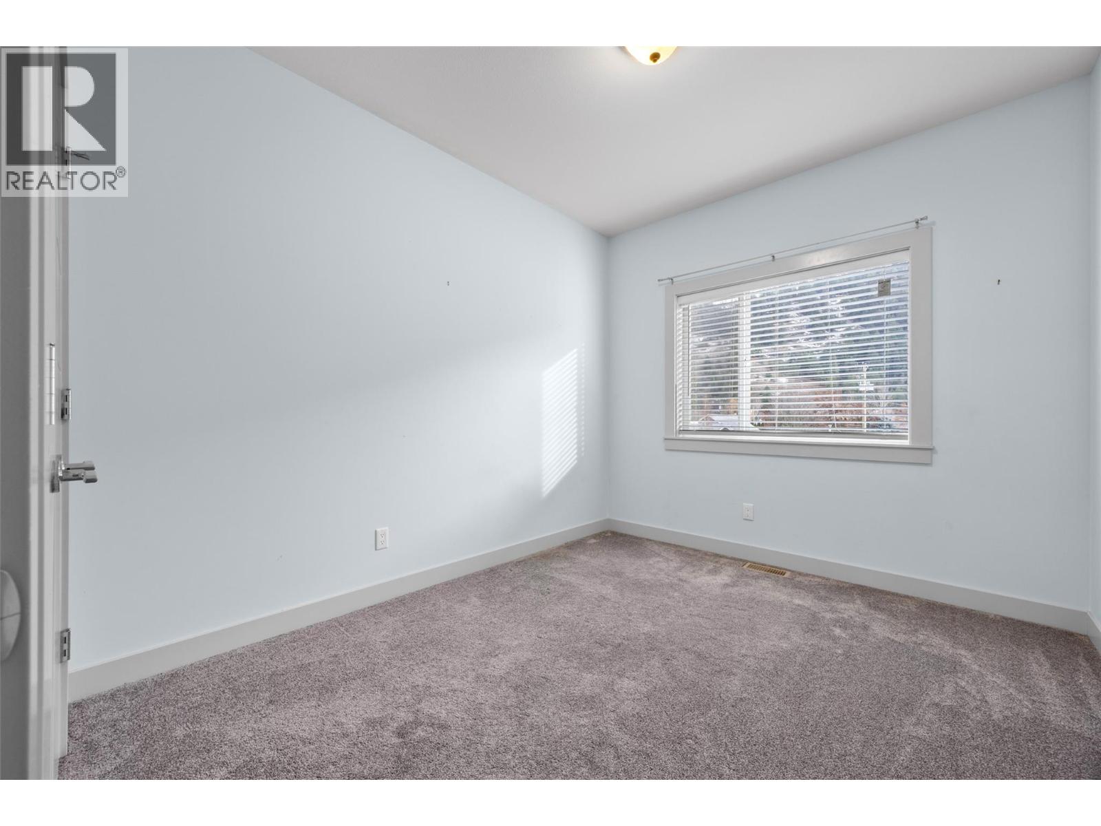 829 Okanagan Avenue - 20