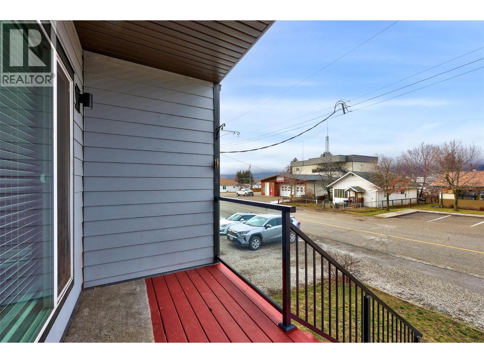 829 Okanagan Avenue, Chase