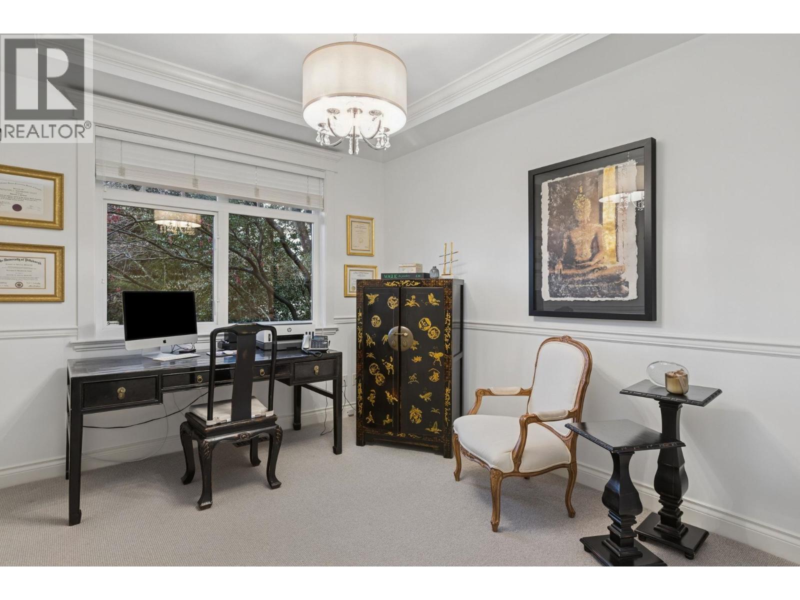 4081 WOODBURY AVENUE, North Vancouver