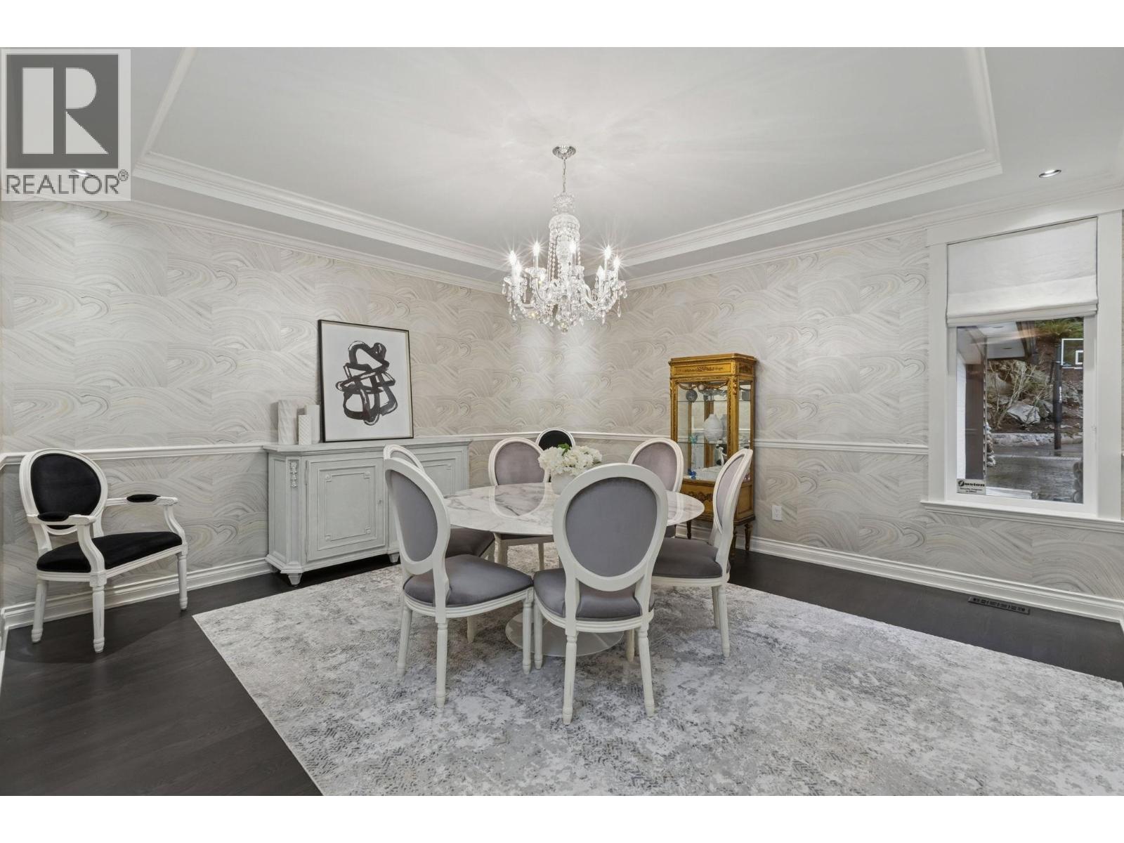 4081 WOODBURY AVENUE, North Vancouver