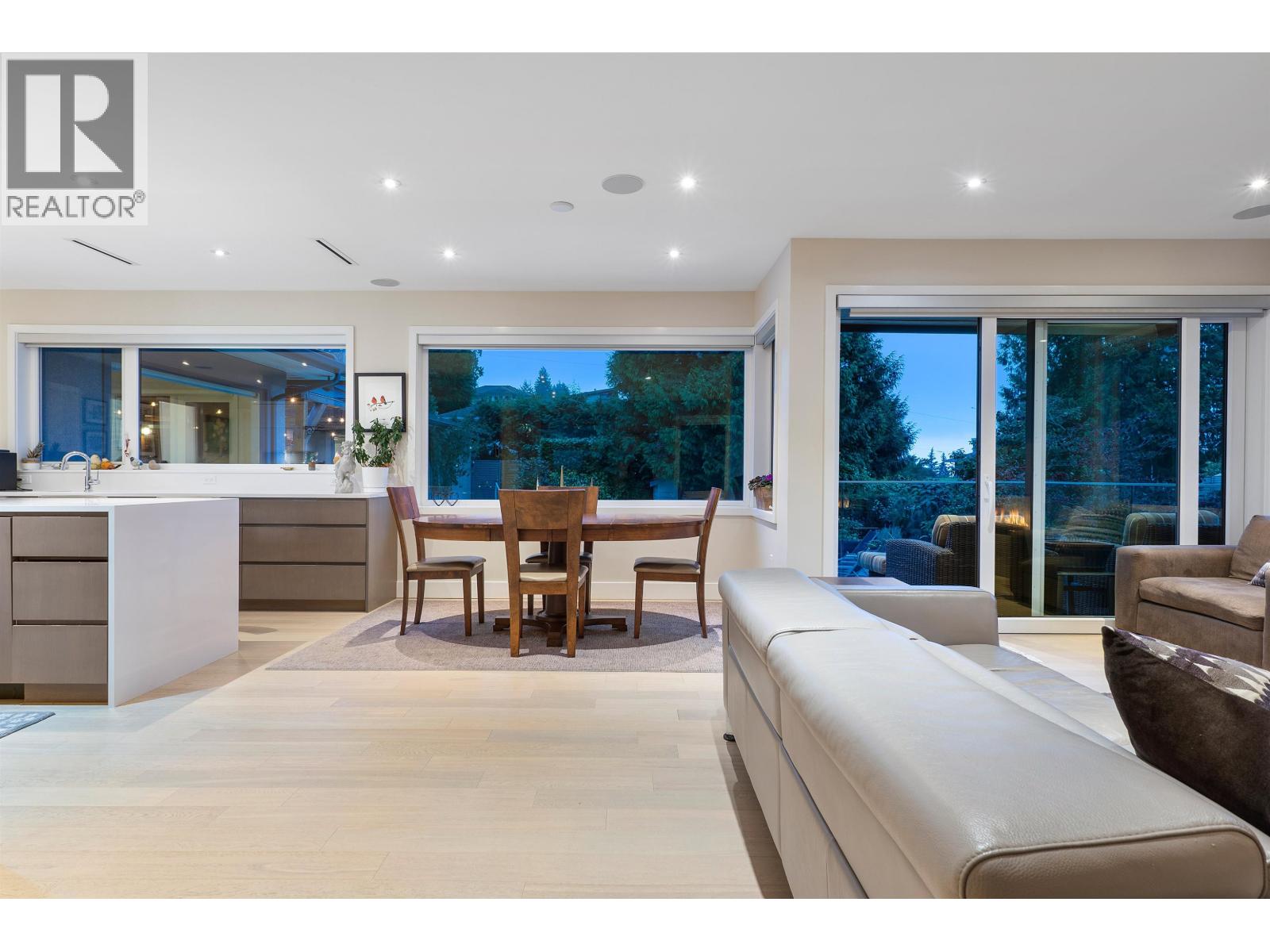 990 JEFFERSON AVENUE, West Vancouver