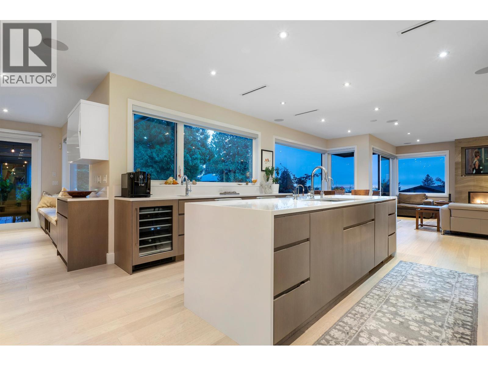 990 JEFFERSON AVENUE, West Vancouver