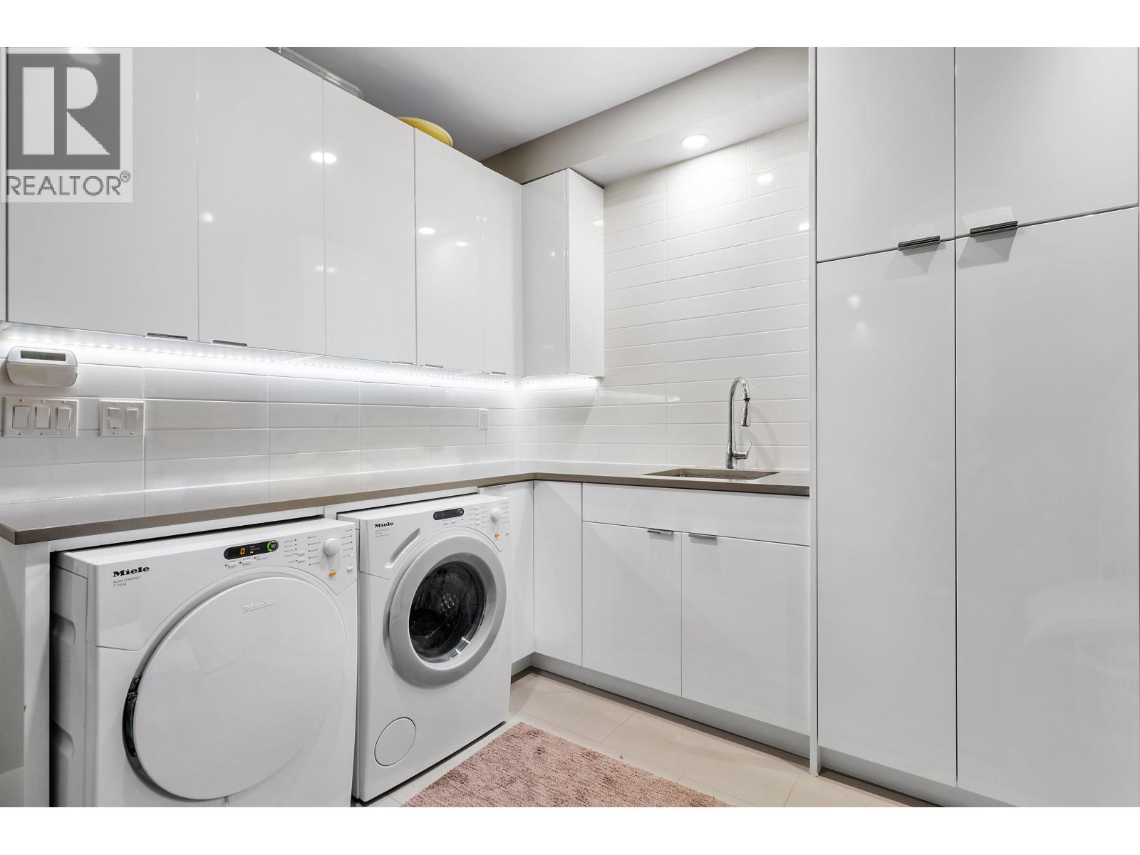 990 JEFFERSON AVENUE, West Vancouver