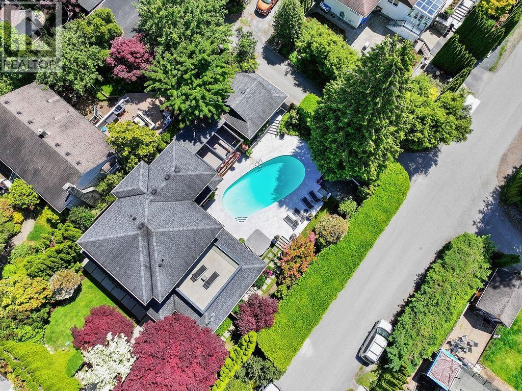 990 JEFFERSON AVENUE, West Vancouver
