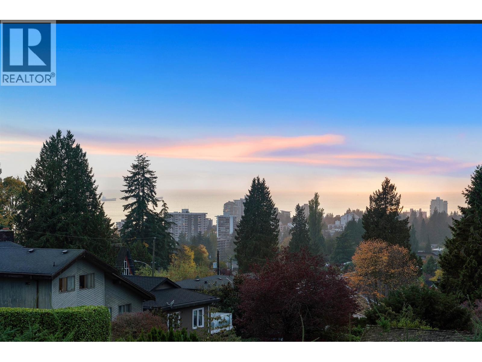 990 JEFFERSON AVENUE, West Vancouver