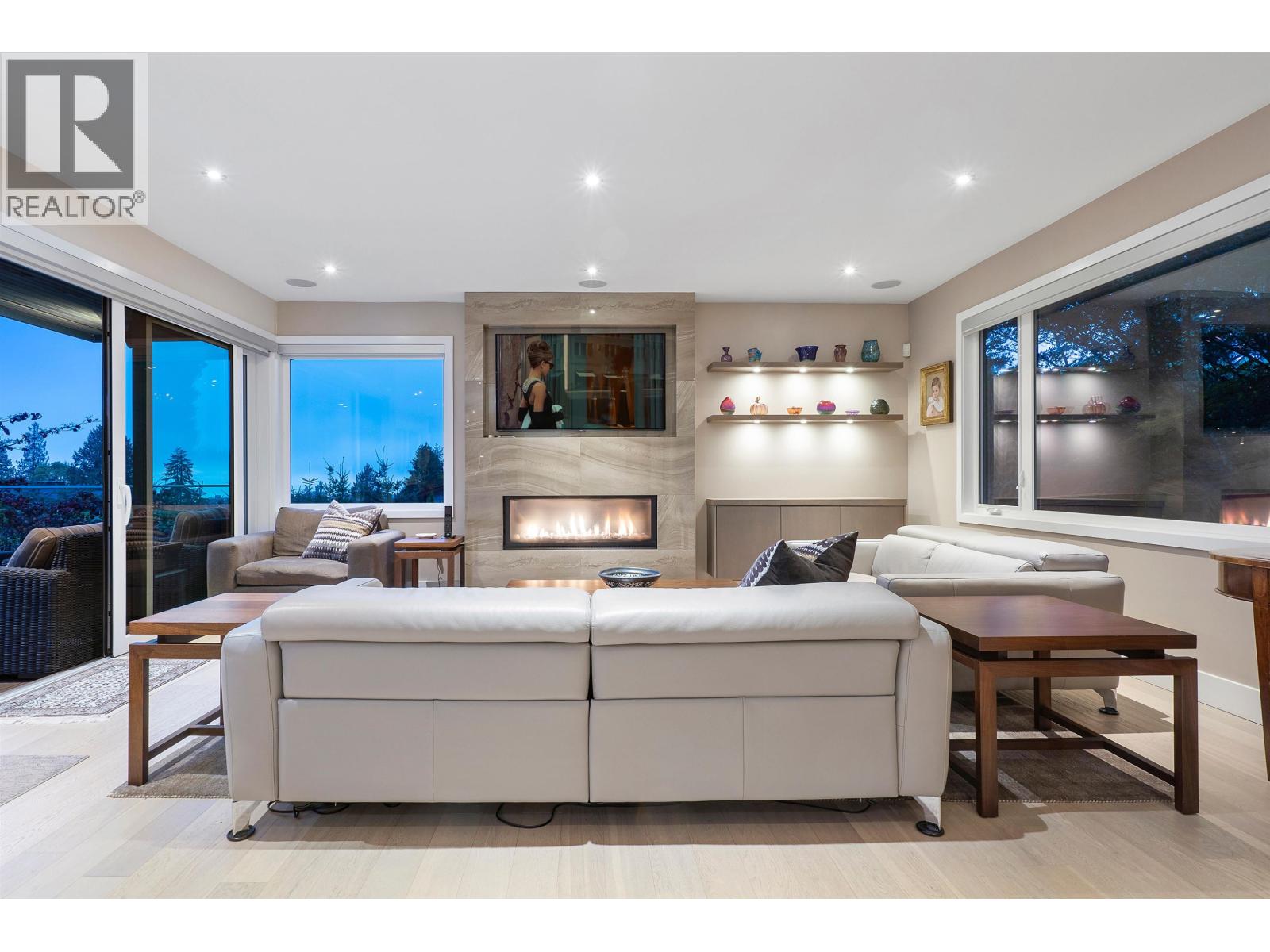 990 JEFFERSON AVENUE, West Vancouver