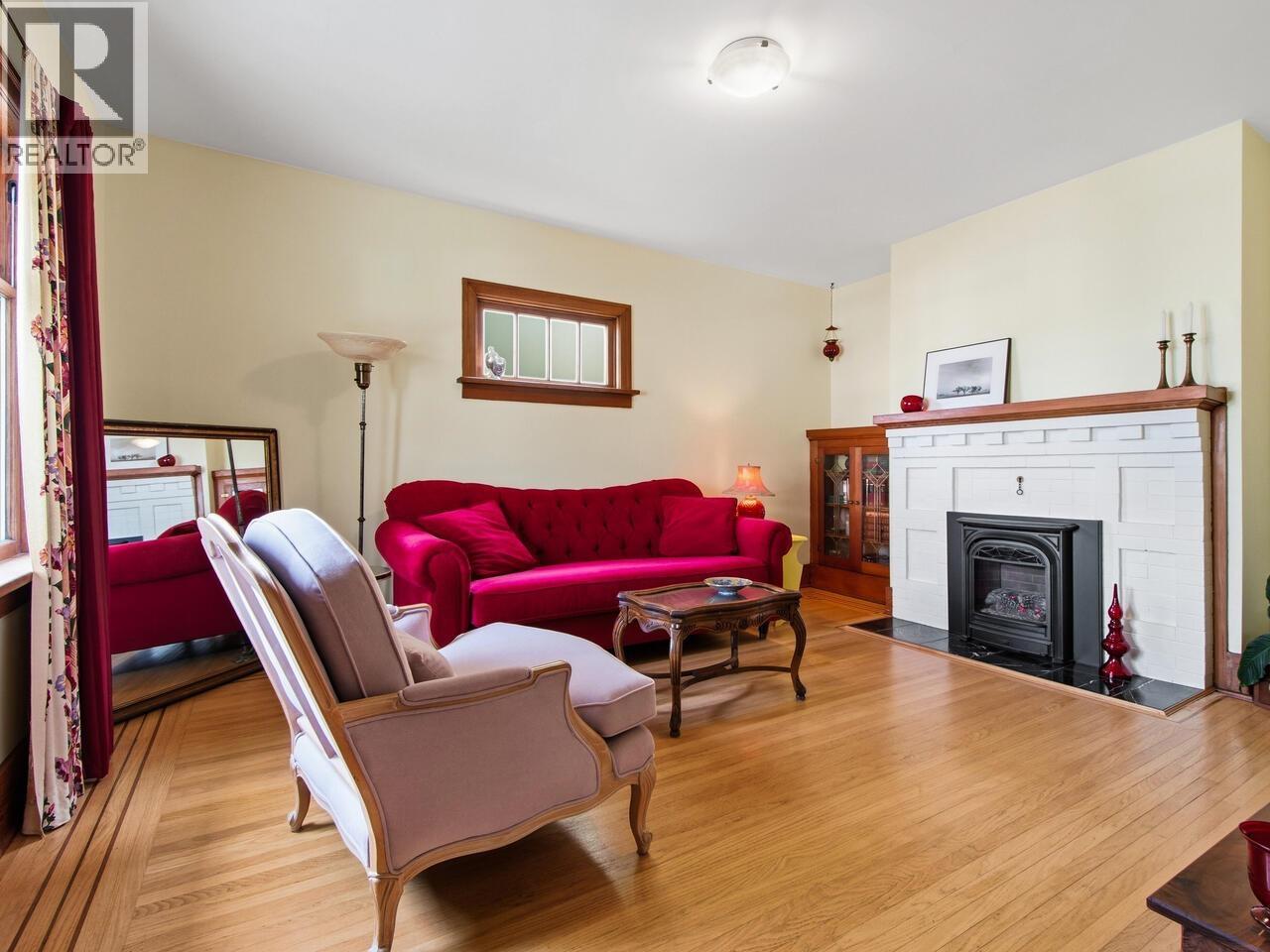 2076 TURNER STREET - Photo 4 of 23, Vancouver, British Columbia