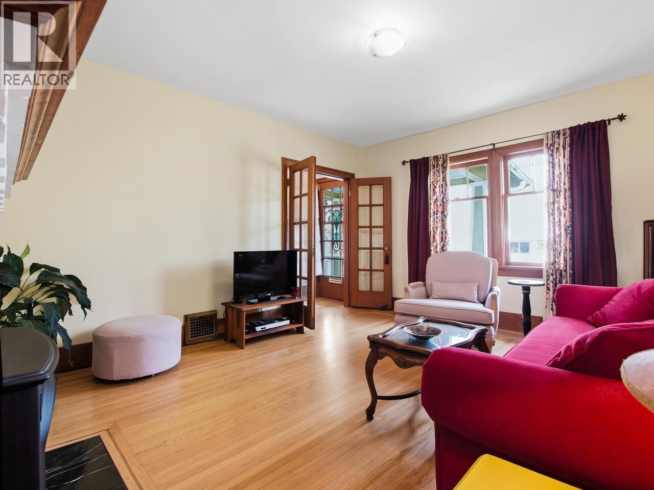 2076 TURNER STREET - Photo 5 of 23, Vancouver, British Columbia