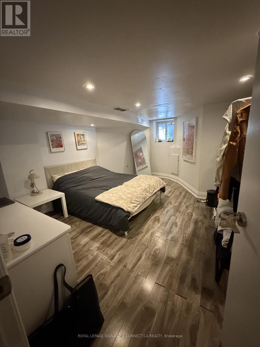 LOWER - 3 ROLYAT STREET - Photo 4 of 11, Toronto (Trinity-Bellwoods), Ontario