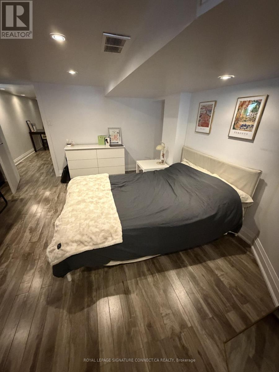 LOWER - 3 ROLYAT STREET - Photo 5 of 11, Toronto (Trinity-Bellwoods), Ontario