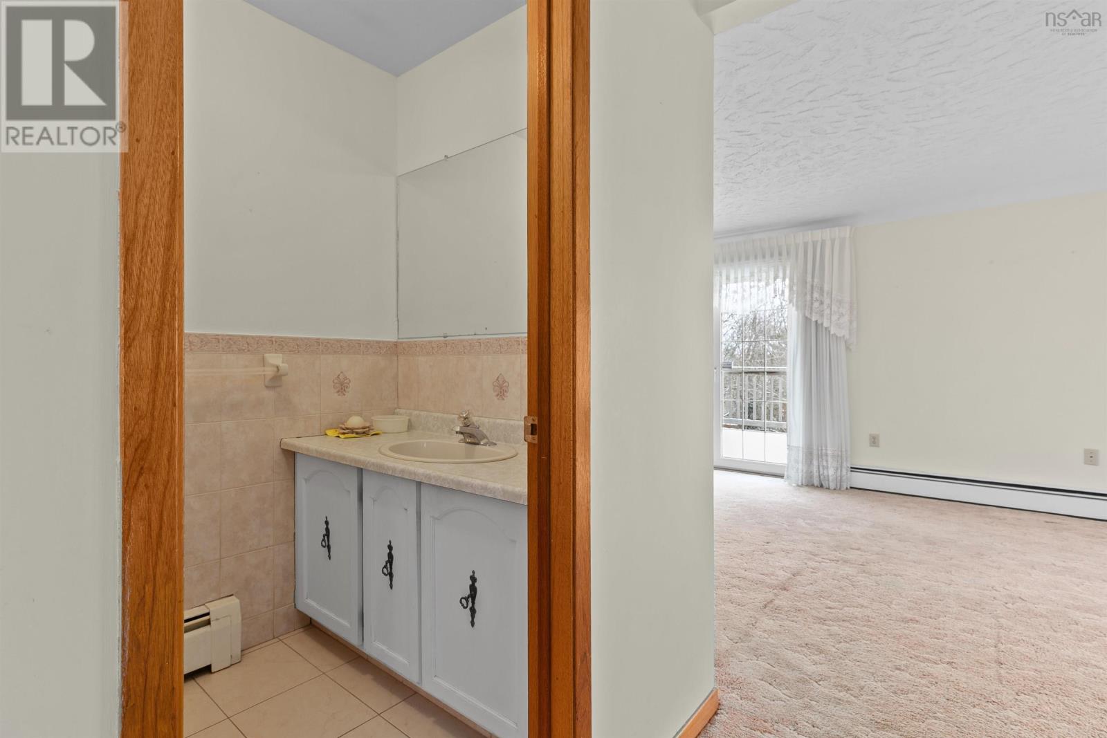 Property 21 of 46 of 131 Brook Street