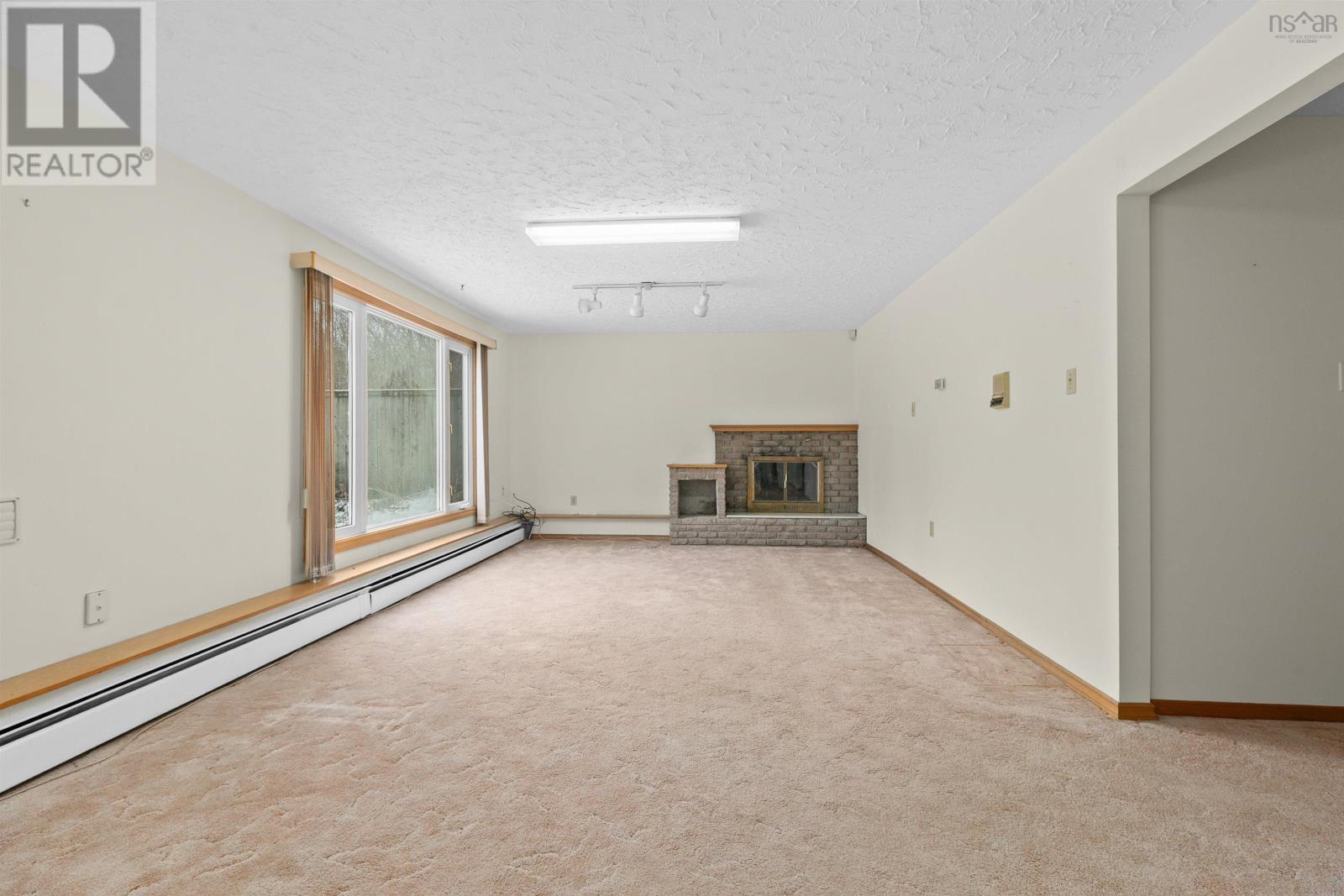 Property 35 of 46 of 131 Brook Street