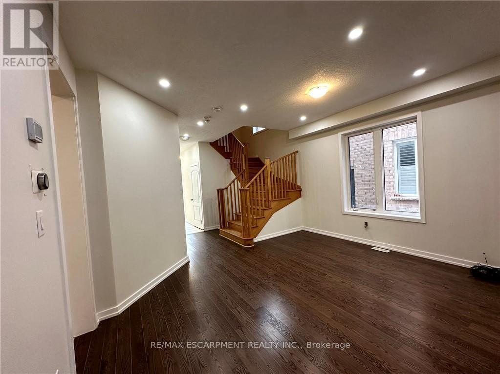 7 ABERCROMBIE CRESCENT - Photo 3 of 42, Brampton (Northwest Brampton), Ontario