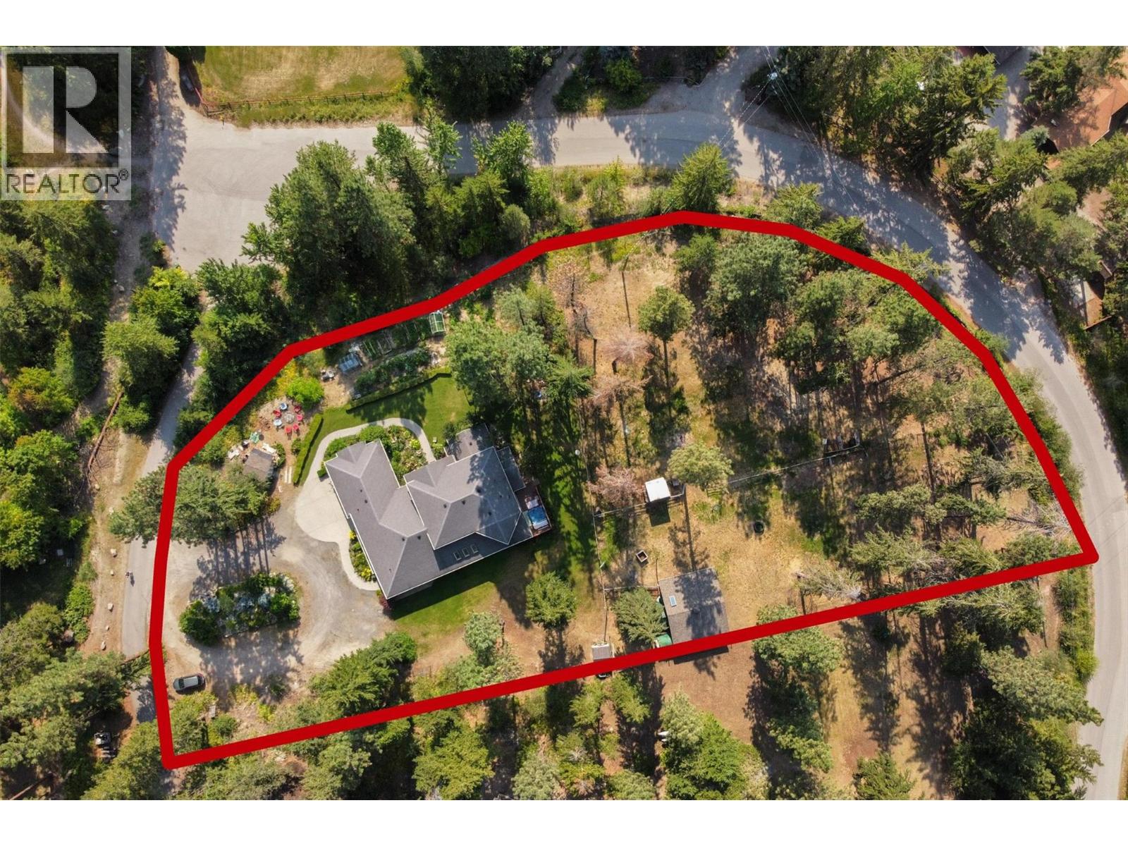  3605 Luxmoore Road, Kelowna