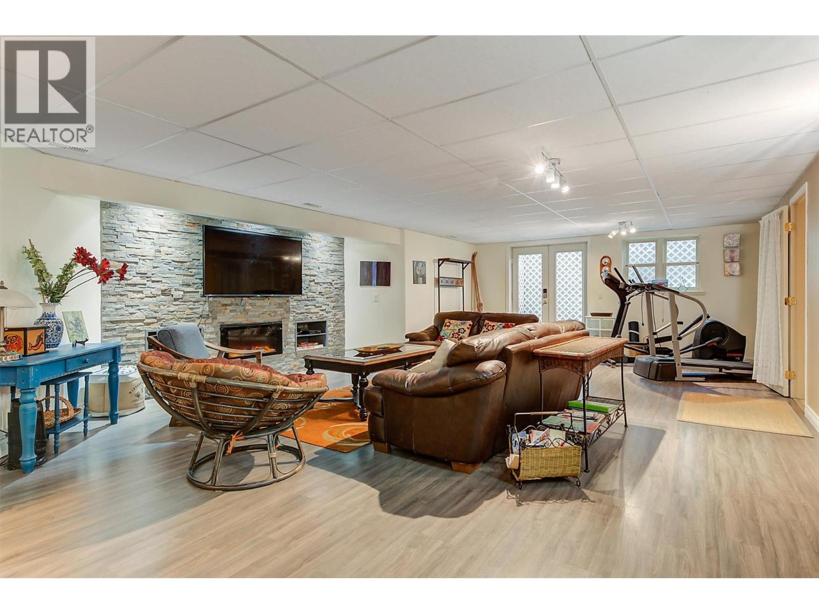  3605 Luxmoore Road, Kelowna