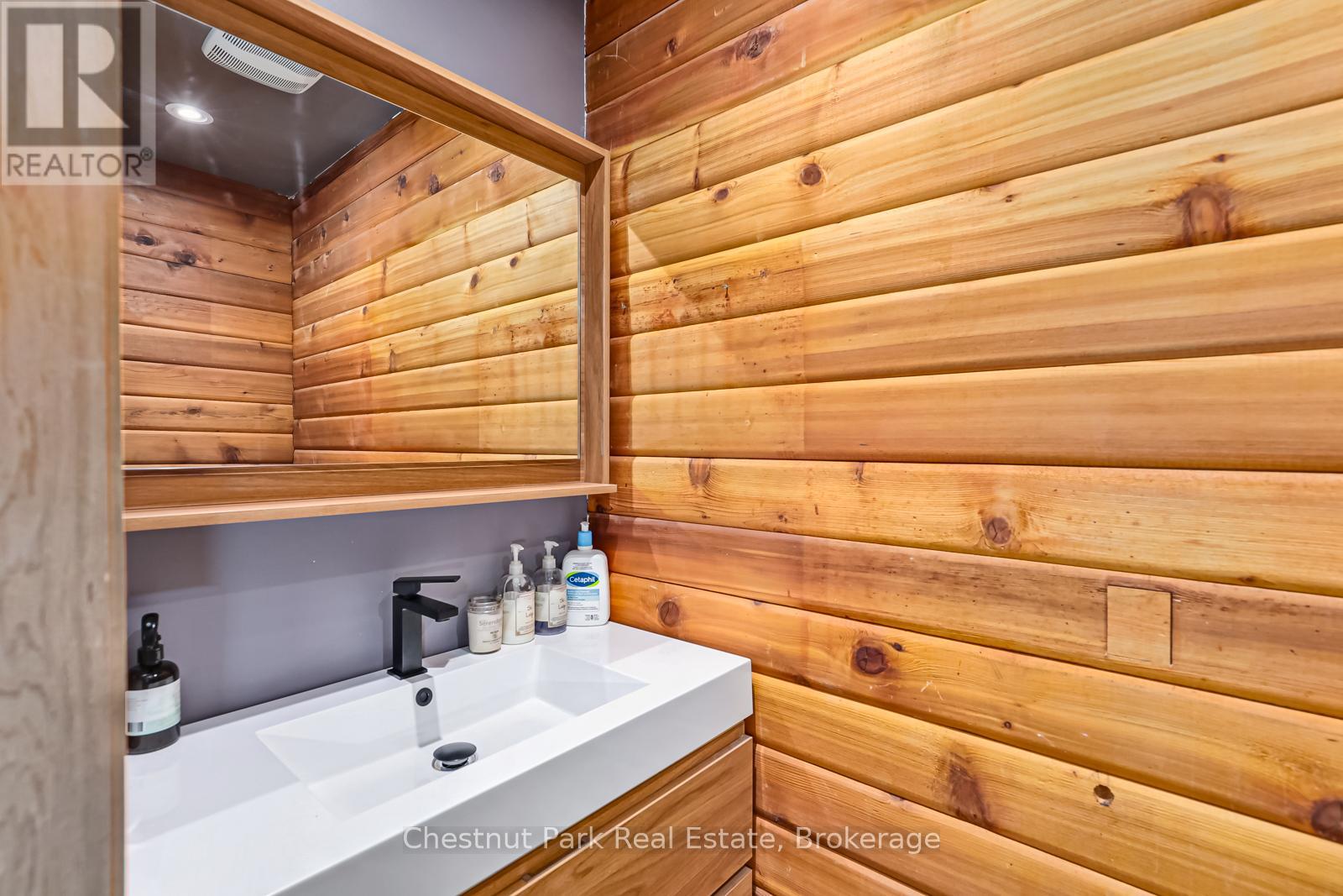 160 WENSLEY DRIVE - 32