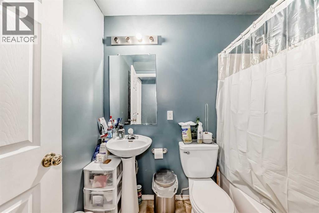 Single Family House Bi-level for Sale in  Taradale Drive NE Taradale Calgary 