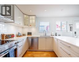 A 015 415 Esplanade Avenue, North Vancouver, BC V7M1A6 Photo 6