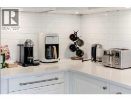 A 015 415 Esplanade Avenue, North Vancouver, BC V7M1A6 Photo 11