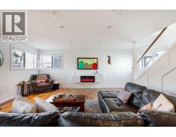 A 015 415 Esplanade Avenue, North Vancouver, BC V7M1A6 Photo 12