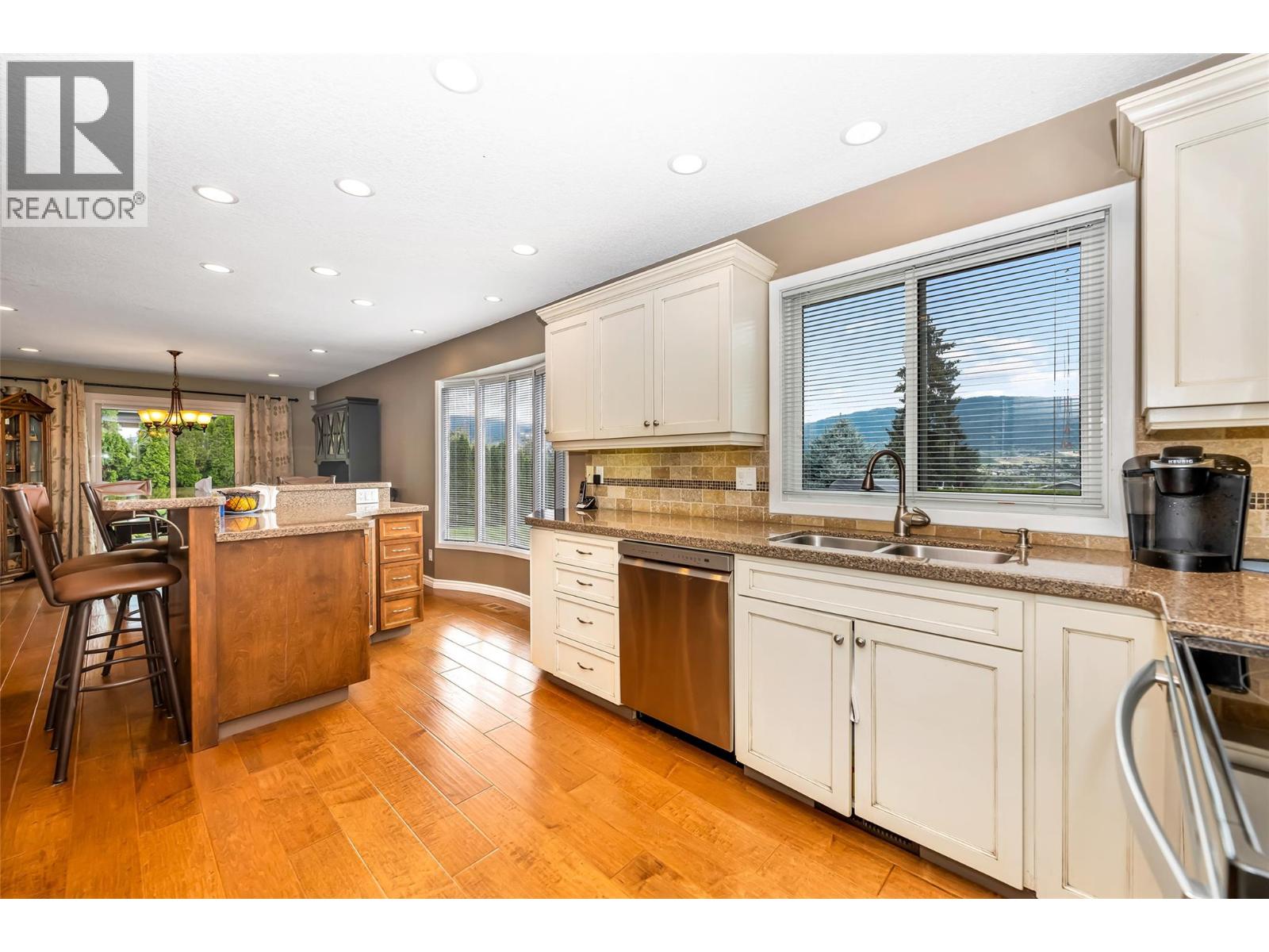 6463 Blue Jay Road, Vernon