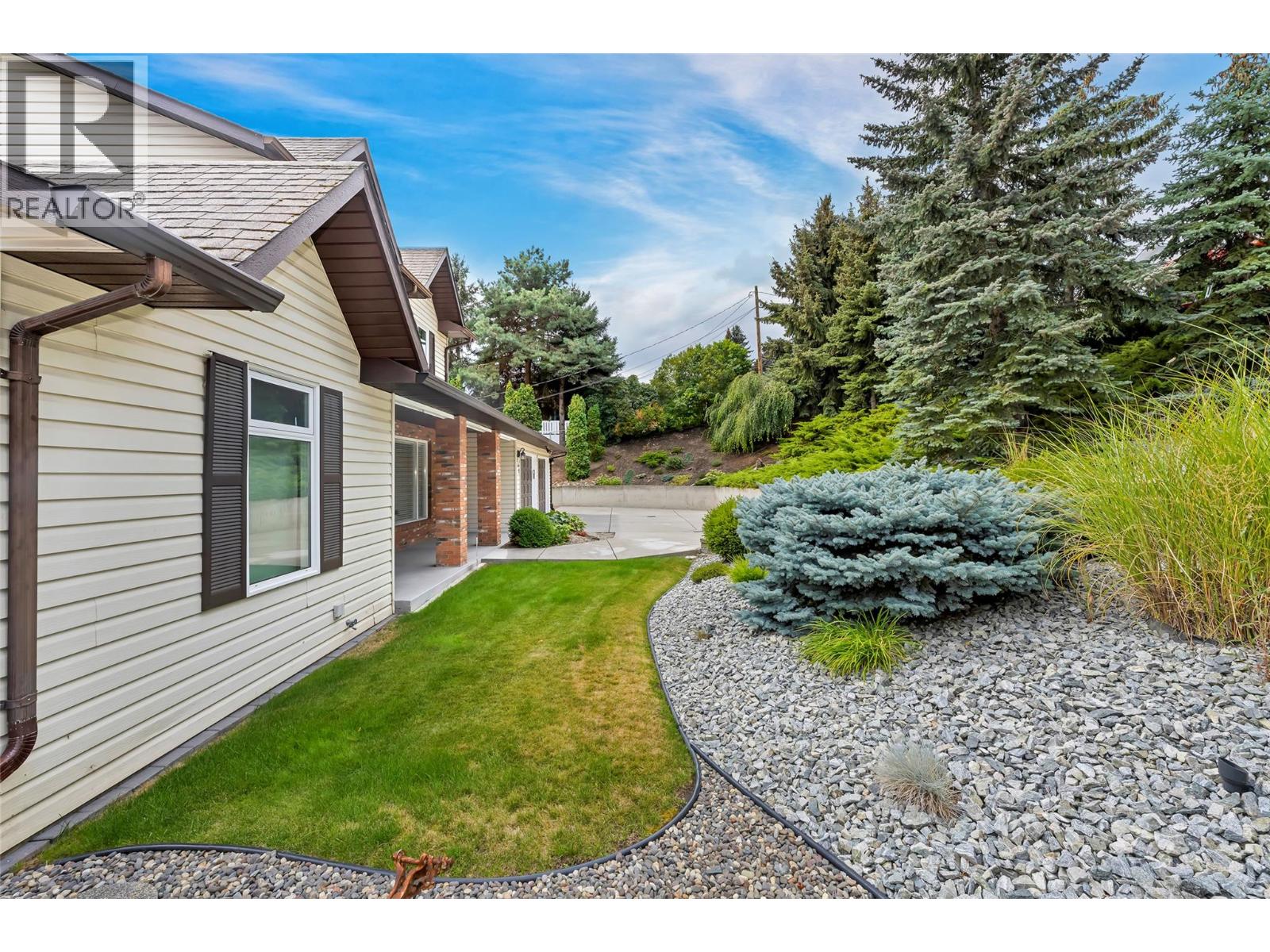 6463 Blue Jay Road, Vernon