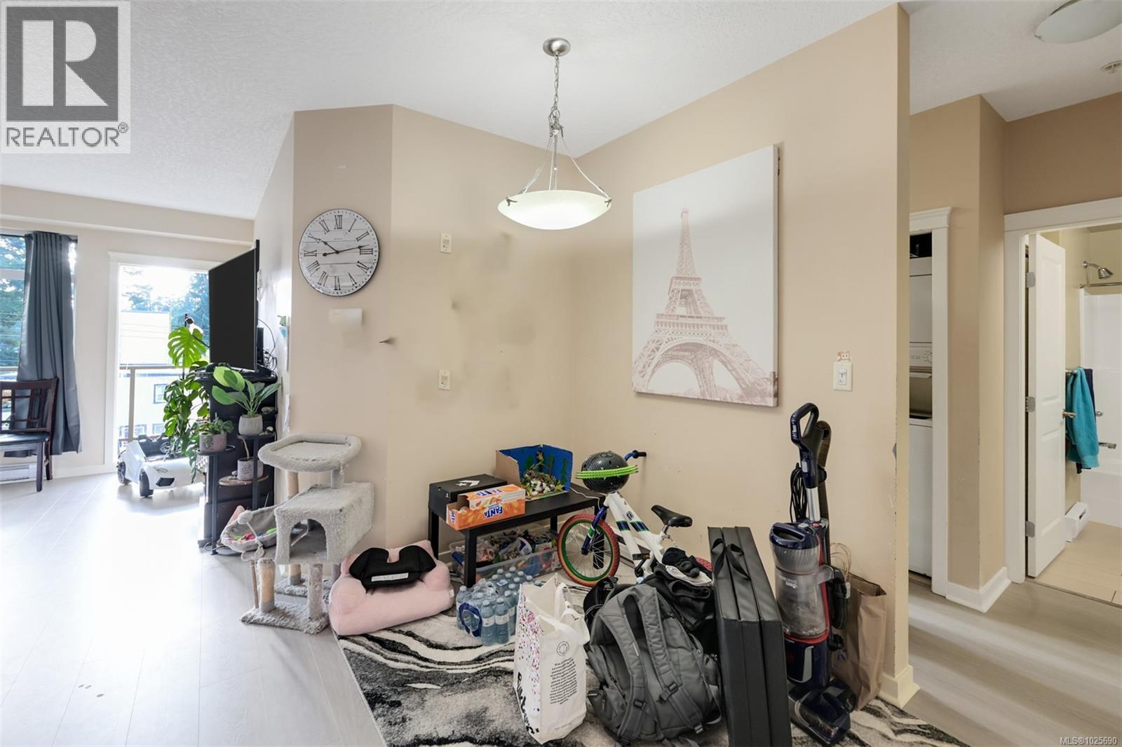 305 2220 Sooke Road, Colwood